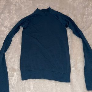 Lululemon, long sleeve, Tight shorts, Cross Neck, Size 2, Dark blue